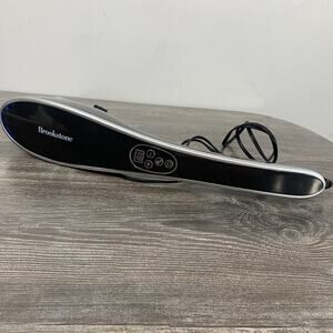 BROOKSTONE HANDHELD HEATING PERCUSSION BODY MASSAGER